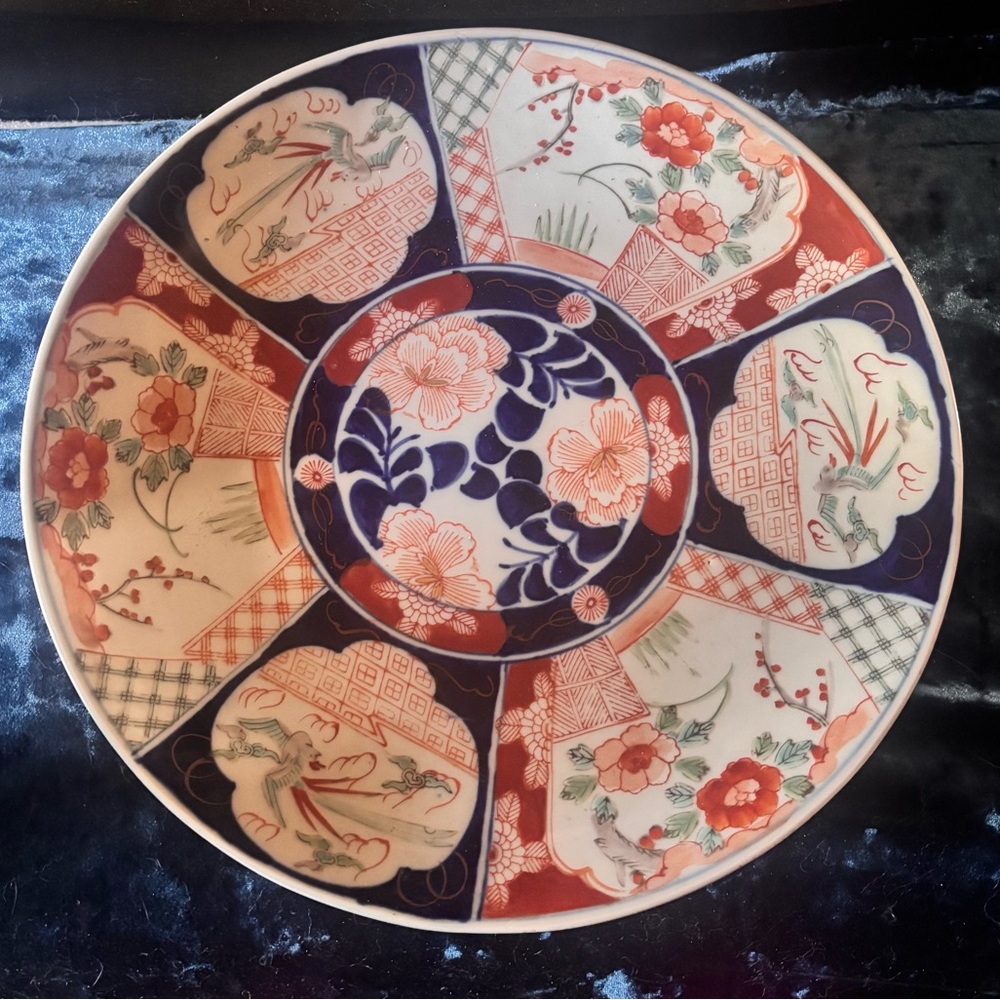 VTG Japanese Arita Imari Charger with wall hanger for display